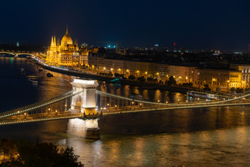 Fototapeta na wymiar night panorama of the city of Budapest in Hungary