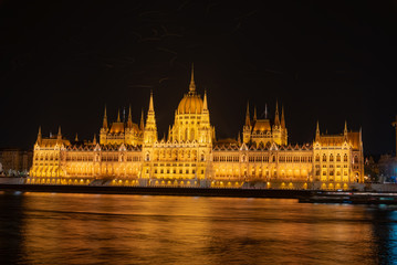 Fototapeta premium night panorama of the city of Budapest in Hungary