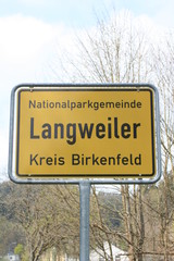 Ortsschild Langweiler