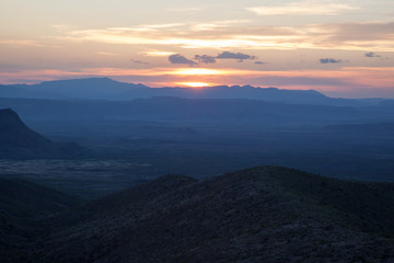 Naklejka na ściany i meble Sunset in the Southwestern Desert