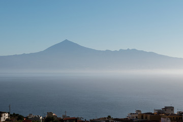 Blick von La Gomera auf den Teide, Teneriffa