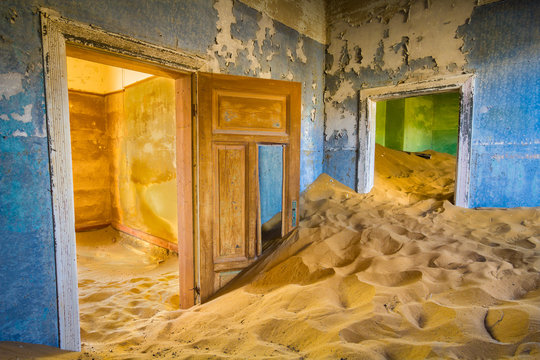 Kolmanskop Ghost Town, Namibia