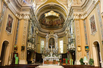 Fototapeta premium Verolavecchia, Italy. Interiors of catholic church (Parrocchia dei Ss. Pietro e Paolo Apostoli di Verolavecchia).