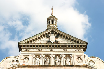 Fototapeta premium Cremona, Italy. Beautiful architecture of catholic church (Cattedrale di Cremona - Santa Maria Assunta).
