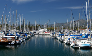 Fototapeta na wymiar Boats at the Harbor