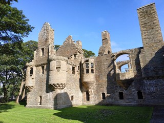 Fototapeta na wymiar View one the ruins of Earl's Palace at Kirkwall, Scotland
