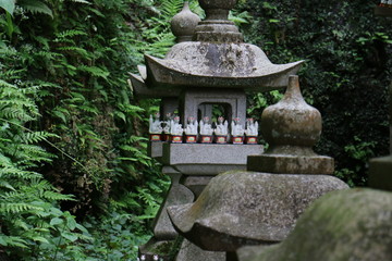 佐助稲荷神社（鎌倉）のキツネの置物