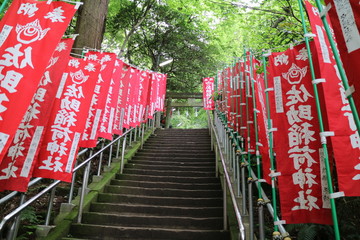 佐助稲荷神社の鳥居（鎌倉）