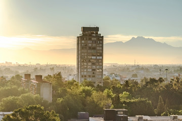 Fototapeta na wymiar ciudad de mexico al amanecer 