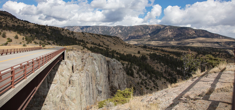 Bridge look out over the mountains