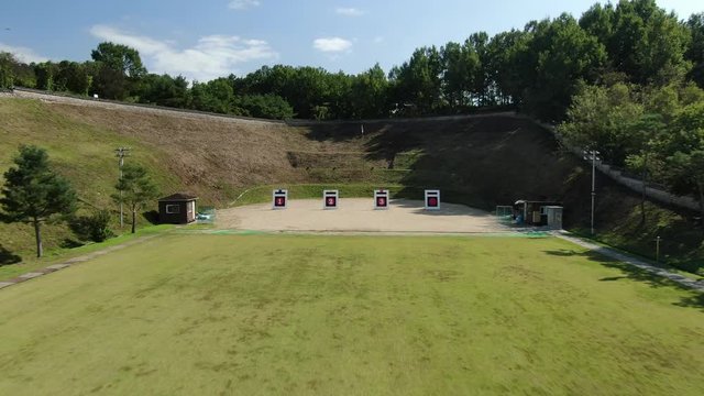 an arrow that flies aimlessly