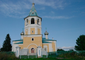 Fototapeta na wymiar Church of the Resurrection of Christ in the village of Matigory of the Archangel diocese. Russia