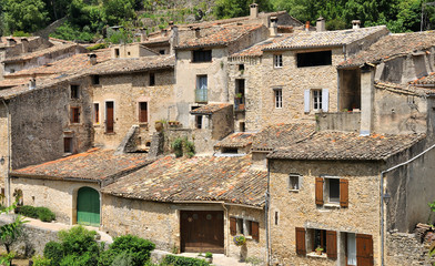 Maisons traditionnelles à Saint-Guilhem-le-Désert