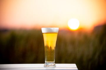 麦畑と生ビール