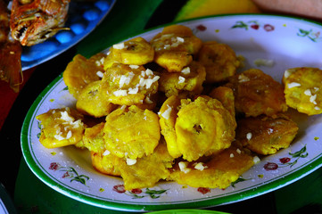 Patacones al ajo