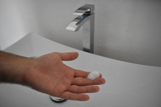 Corona virus prevention - Wash hands with hot water and soap