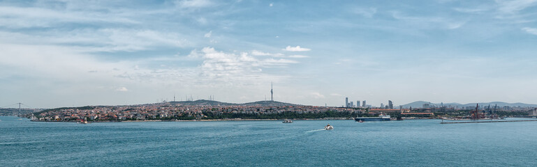 Fototapeta na wymiar Beautiful panoramic view of Istanbul on a clear day.