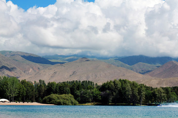 Obraz premium lake in the mountains