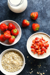 Oats porridge with strawberry