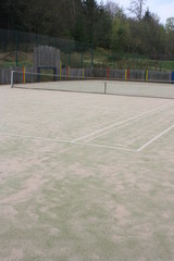 Tennisplatz. Tennisnetz.