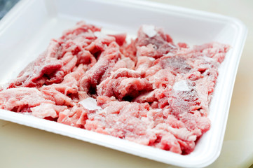 冷凍豚肉（解凍中）