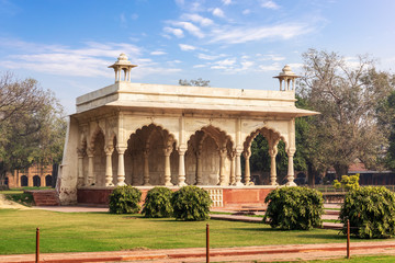 Fototapeta premium Sawan Pavilion in the Red Fort of Delhi park, India