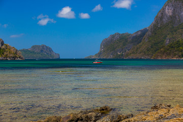 Obraz premium Scenery of the islands and coastal area of the island of Palawan in the Philippines.
