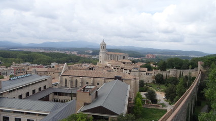 Obraz premium Girona is a swarm city in Catalonia with wonderful stone walls
