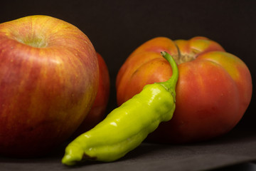 red and yellow apples