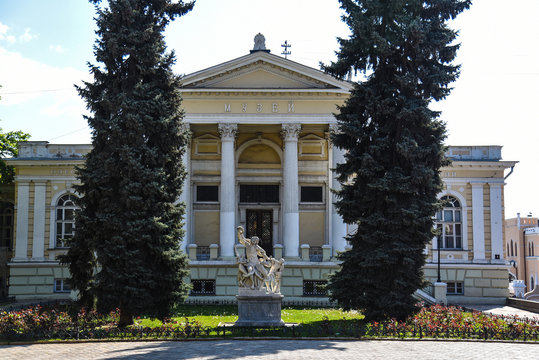 A copy of the statue of Laokoon in Odessa, near the museum