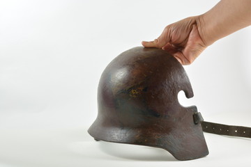 WW1 German sniper's helmet plate "Stirnpanzer" © Yadag