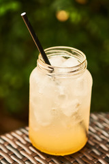 Bebida a base de pera refrescante