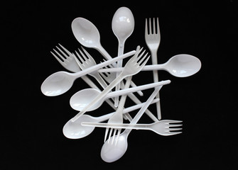 plastic forks and spoons