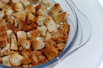 Turkish Food & Recipes: Croutons (Kizarmis Ekmek)