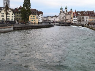 Fototapeta na wymiar View of the water channel in the Swiss city of Lucerne
