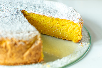 Orange dessert cake,