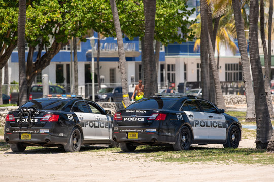 Miami Beach Police Enforcing Social Distancing