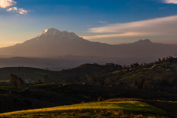 Obraz premium Chimborazo at sunset