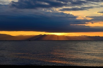 Obraz premium 幻想的な朝焼けの情景＠静岡
