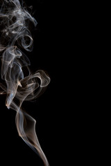Obraz premium Smoke trail on black background