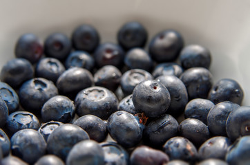 A bowl of blueberry.