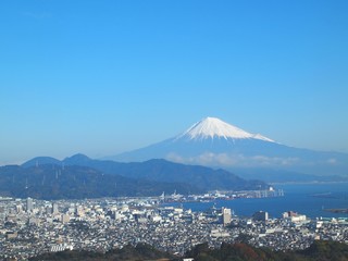 〈静岡〉富士山と清水港（Mt.fuji from shizuoka)