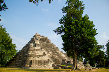 Zona Arqueológica Chacchoben, plaza principal, Quintana Roo, México.