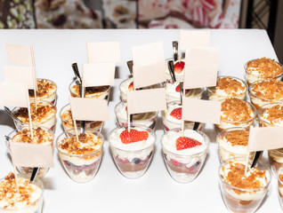 Crunchy chocolate pavlova mini cupcakes glasses appetizers finger food desserts