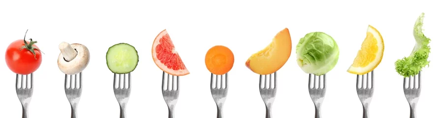Photo sur Plexiglas Légumes frais Forks with different vegetables and fruits on white background, banner design. Healthy meal