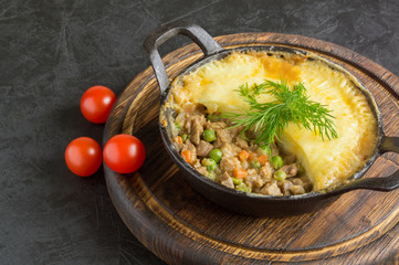 shepherd's pie. traditional English dish.