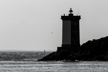 phare breton en noir et blanc