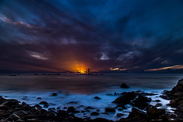 coucher de soleil sur une mer d'huile