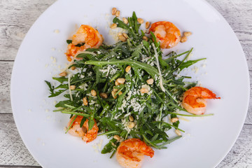 Rocket salad with prawn, parmesan cheese