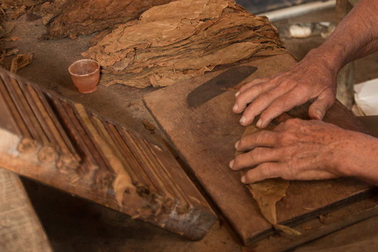 Fabrication des cigares, Cuba